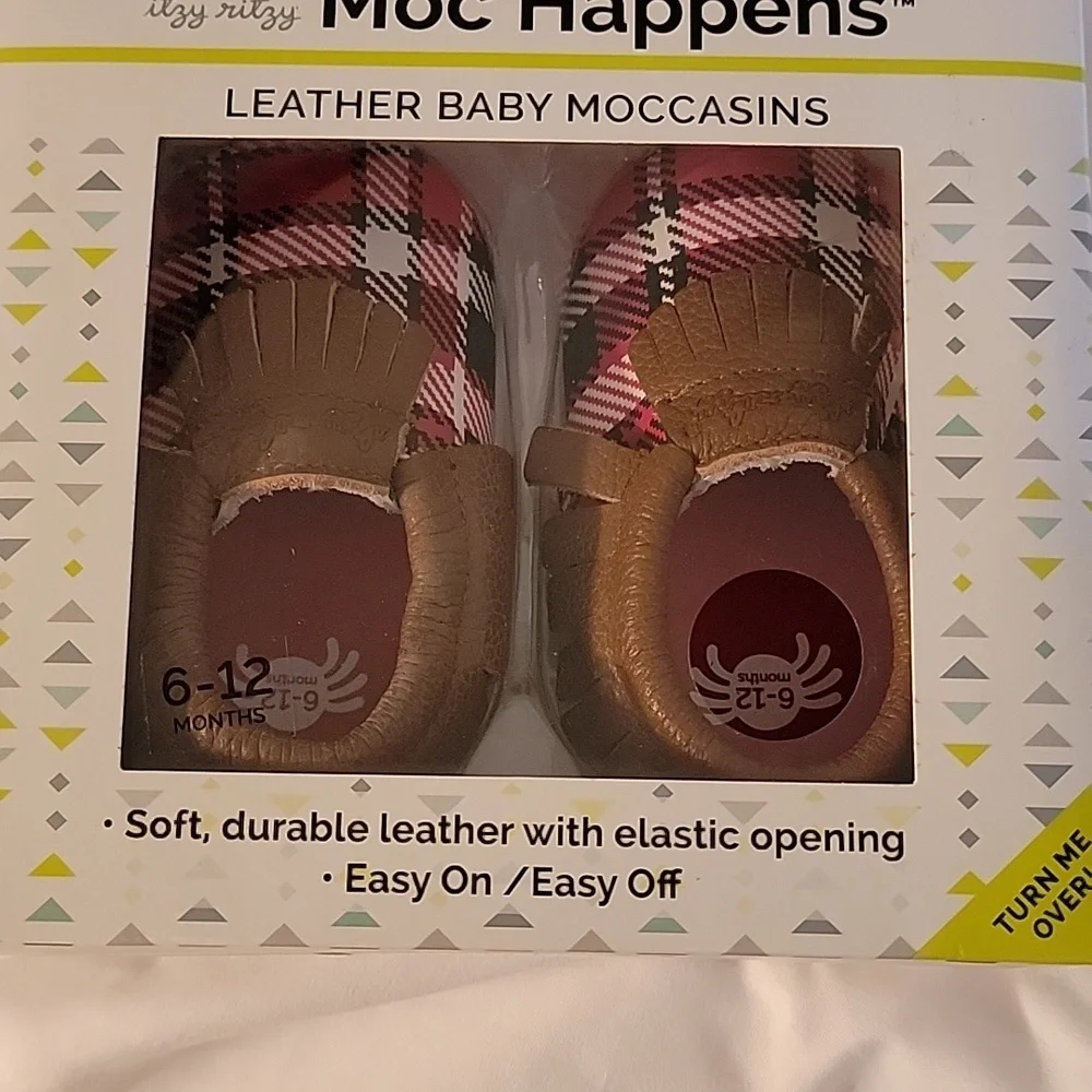 Itzy Ritzy NIB Lumberjack Plain Baby Mocs Red and Black Size 6-12 Months